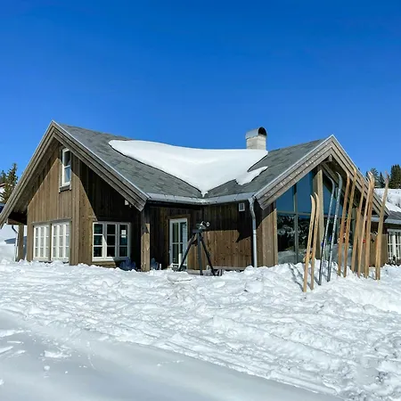Family-friendly Seter Near Makalaus Peak Tatil Evi Reinli