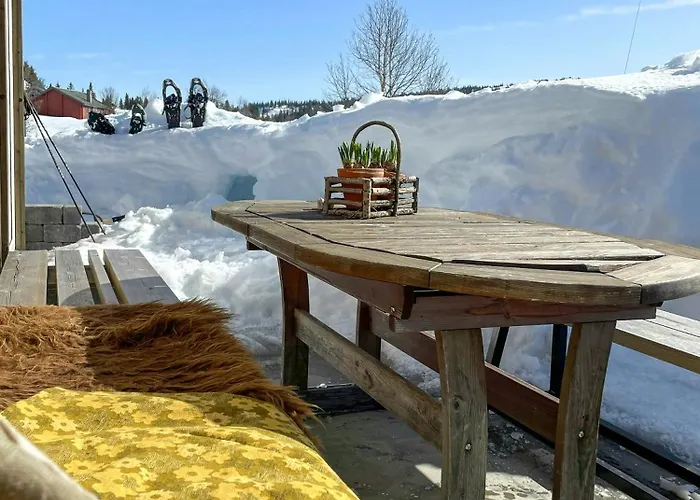 Tatil Evi Family-friendly Seter Near Makalaus Peak Reinli