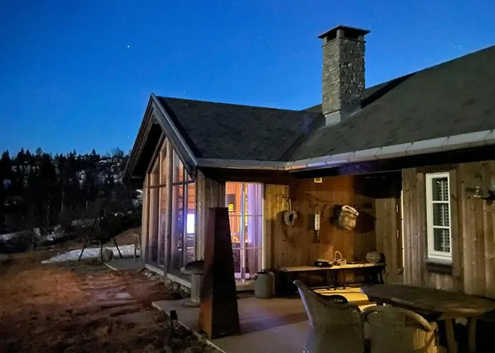Family-friendly Seter Near Makalaus Peak Tatil Evi